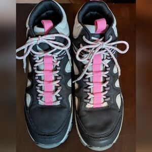 Good-Year Women's Black and Pink High Tops. Size 8.